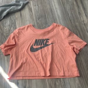Womens Nike cropped t shirt size small